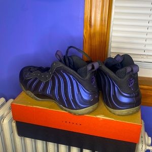 Nike air foamposite eggplant
